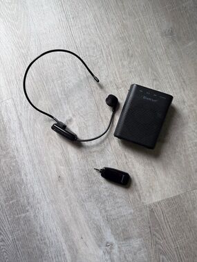 Bietrun TS-230 Black Portable Voice Amplifier with Headset